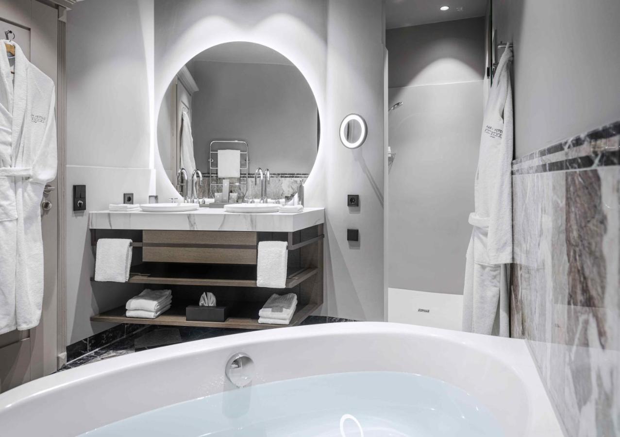 Hotel Weisses Roessl 5*